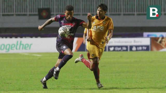 Foto: Hujan Deras, RANS dan Persik Bermain Imbang di Pakansari