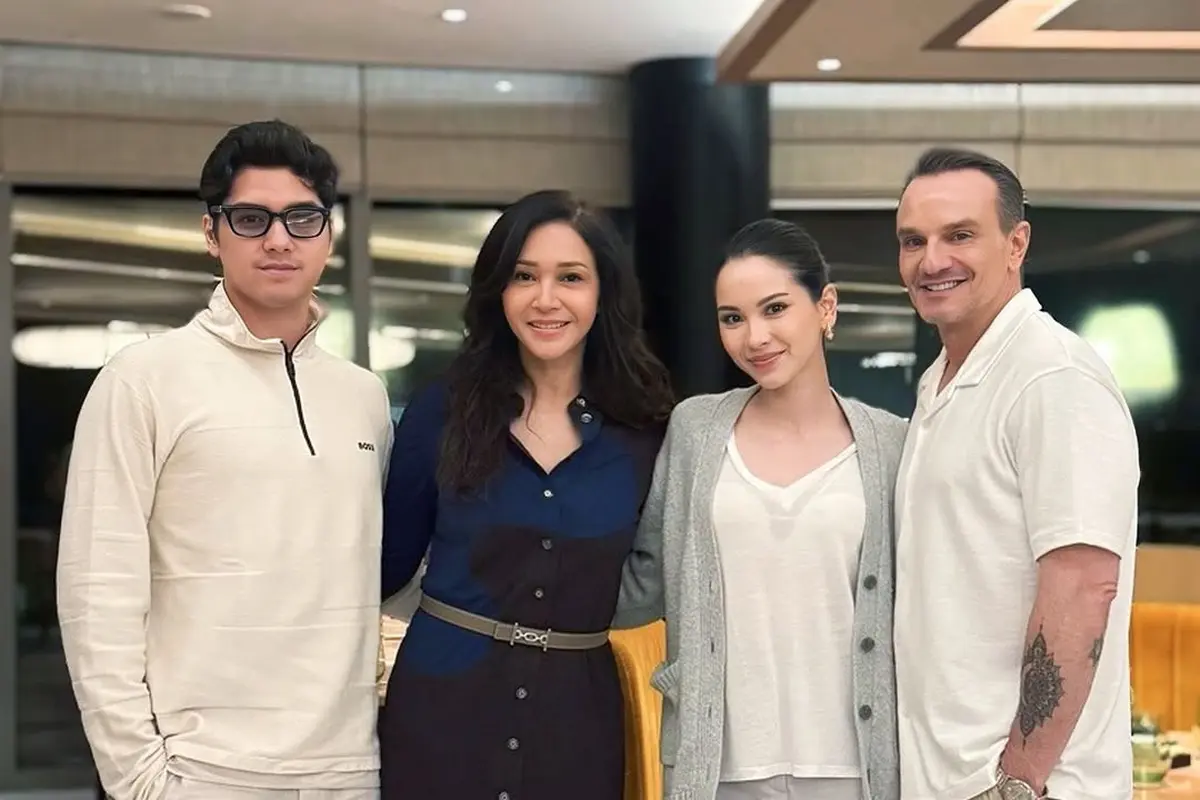 Gaya Old Money Maia Estianty Dinner Bareng Calon Besan Jelang Pernikahan Al Ghazali dan Alyssa Daguise