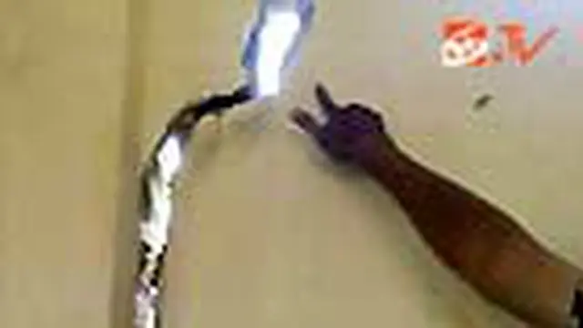 Sekolah Retak Akibat Lumpur Lapindo