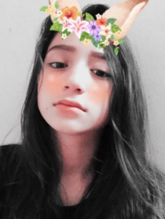 [Bintang] Jualan Popcorn, Gadis Cantik Ini Hebohkan Dunia Maya