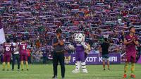 Suporter Persik Kediri, Persikmania. (Bola.com/Gatot Susetyo)