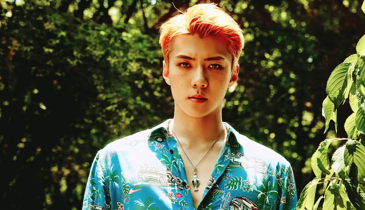 Sehun sendiri dikenal sebagai salah satu idola Korea Selatan yang punya jiwa sosial tinggi. Pada 5 Mei lalu, ia pergi ke Seodeokwon sebgai seorang relawan. (Foto: Soompi.com)