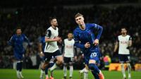 Pemain Chelsea, Cole Palmer saat mencetak gol ke gawang Tottenham Hotspur di Liga Inggris 2024/2025. (Ben STANSALL / AFP)