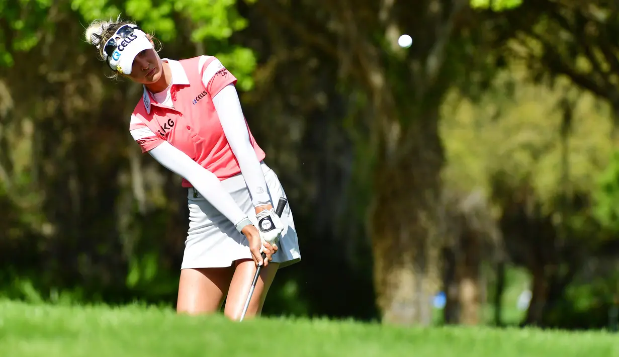 Di Turnamen LPGA Gainbridge kali ini, Korda unggul atas rekan senegaranya Lexi Thompson dan pegolf Australia Lydia Ko. (Foto: AFP/Getty Images/Julio Aguilar)