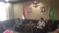 Ketua Umum LDII KH Abdullah Syam bertemu dengan Menag Lukman Hakim Saifudin (Liputan6.com/Dito)