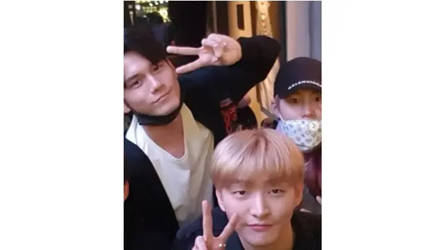 Daftar Wajib Militer, Ini Potret Kedekatan Yoon Jisung Dengan Mantan Member Wanna One