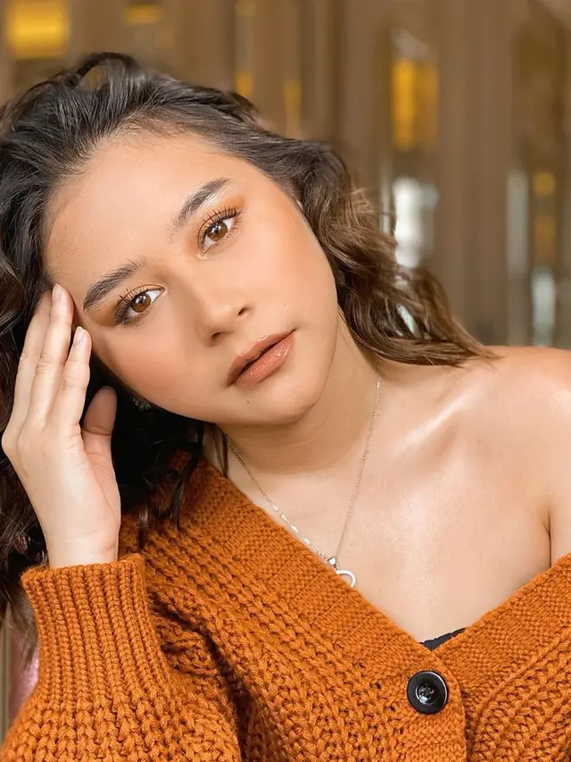 [Fimela] Prilly Latuconsina