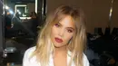 Dalam sebuah video yang ia unggah di Snapchat, Koko memperlihatkan pahanya yang terlihat sangat besar seolah tengah hamil. (instagram/khloekardashian)
