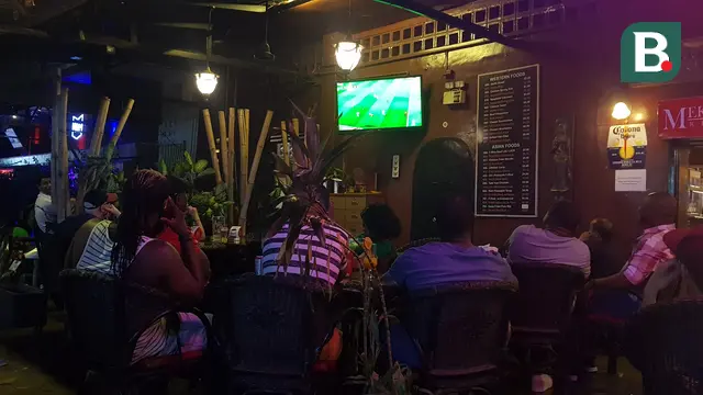Nonton bareng Manchester United Vs Liverpool di Kamboja.