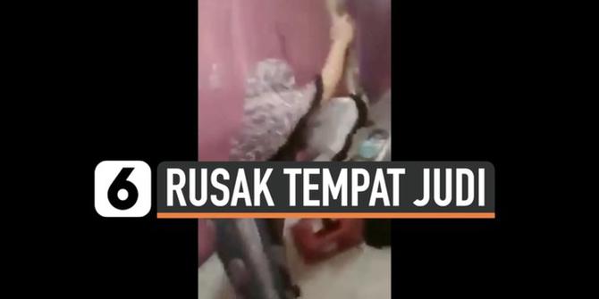 VIDEO: Perkasanya Emak-Emak, Ngamuk Rusak Tempat Perjudian