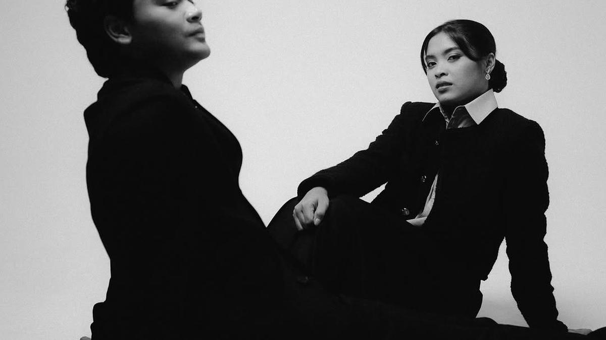 Romansa Portrait Gregoria Mariska dan Mikha Angelo, Tampilan Sederhana yang Penuh Makna