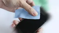 5 Bahan Terbaik dan Paling Aman untuk Bersihkan Gadget