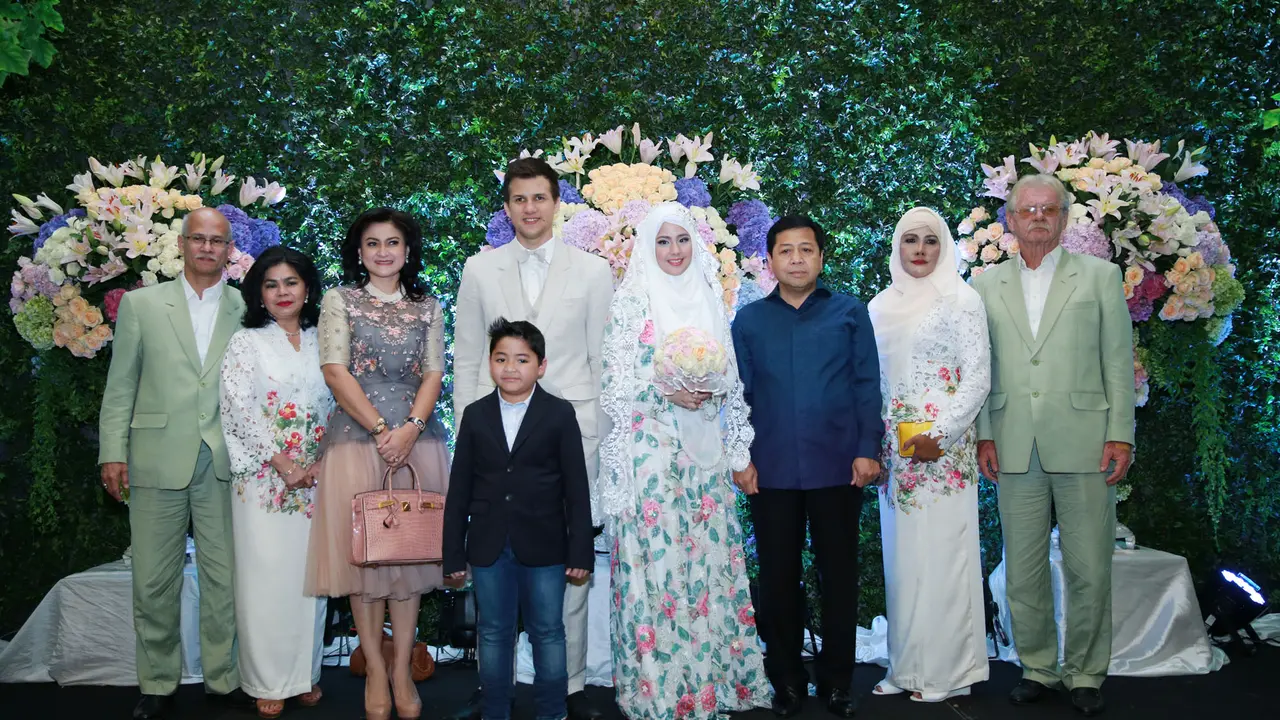 Resepsi pernikahan Stuart Collin dan Risty Tagor