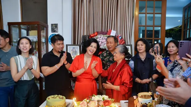 7 Momen Ulang Tahun Desire Tarigan Ibunda Bams Samsons yang Ke 57