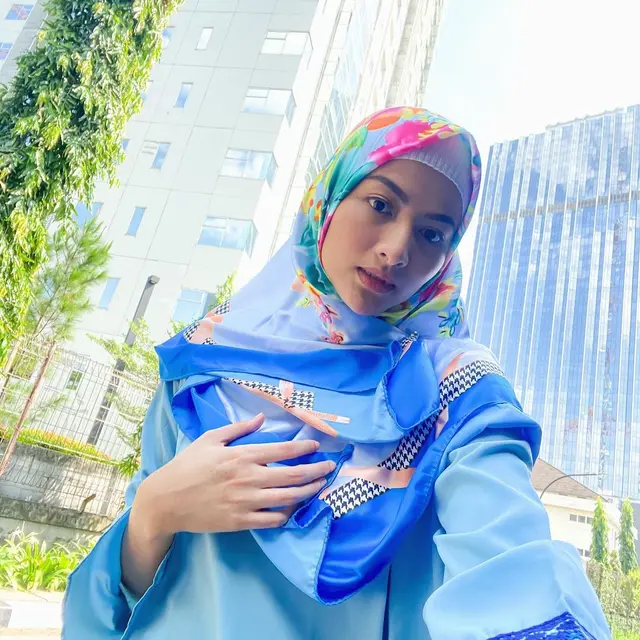 6 Potret Valeria Stahl Tampil Berhijab, Pemeran Farah di Sinetron Anak Jalanan