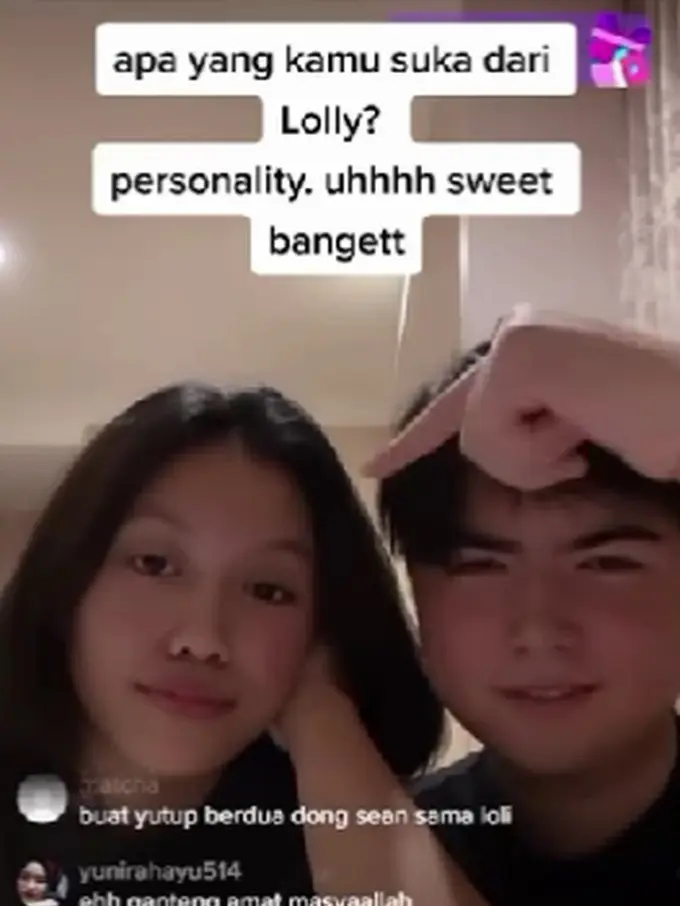 [Fimela] 6 Potret Terbaru Kemesraan Anak Olla Ramlan dengan Putri Nikita Mirzani