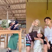1. Putri Delina baru-baru ini kedapatan pergi liburan ke Bali Tak sendiri, ia berlibur bersama dua adiknya, Rizwan dan Ferdinand. (Instagram/putridelinaa).