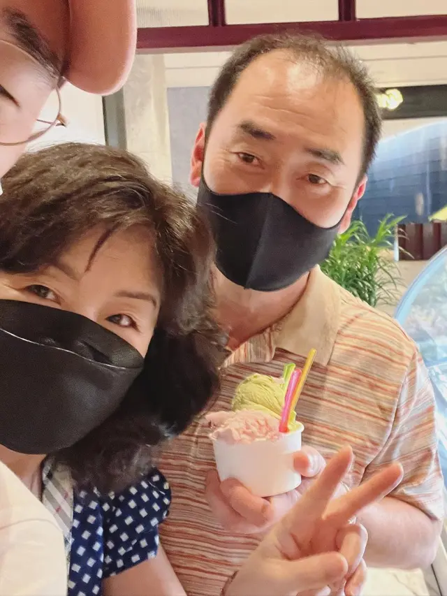 Akhirnya Diekspos, Ini 5 Potret Mertua Maudy Ayunda yang Disebut Bak Artis Drakor