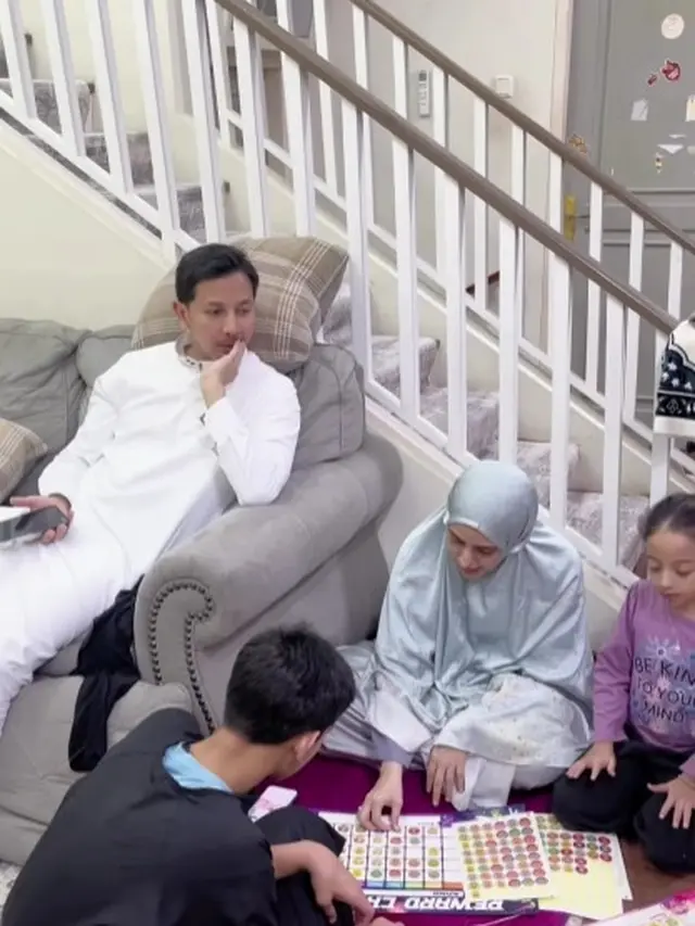 Potret Ruang Keluarga Rumah Fairuz A Rafiq dan Sonny Septian (Foto: Instagram @fairuzarafiq)