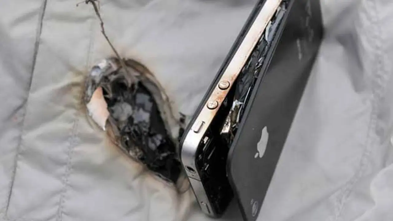 Jangan Remehkan 7 Hal yang Bisa Sebabkan 'Smartphone' Meledak