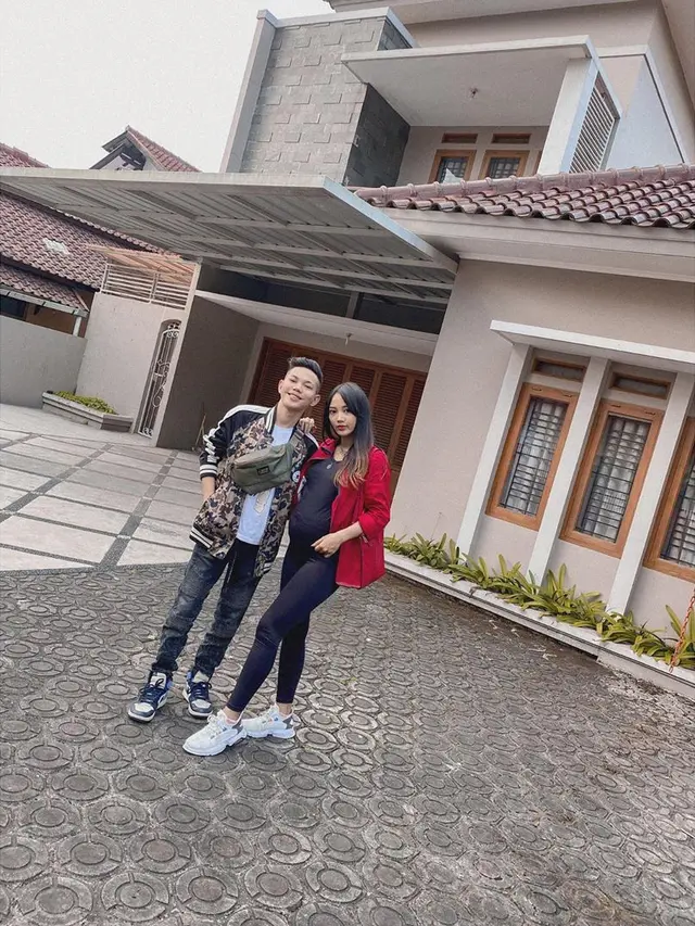 [Fimela] Tegar Septian dan Sarah Sheilka