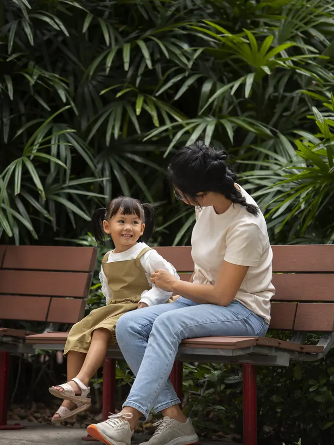 Membangun Kedekatan Emosional dengan Anak Dapat Dilakukan Sebelum Tidur