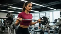 Sering Bingung Bedanya Gym dan Fitness? Penjelasan Sederhana dari Pegiat Kebugaran