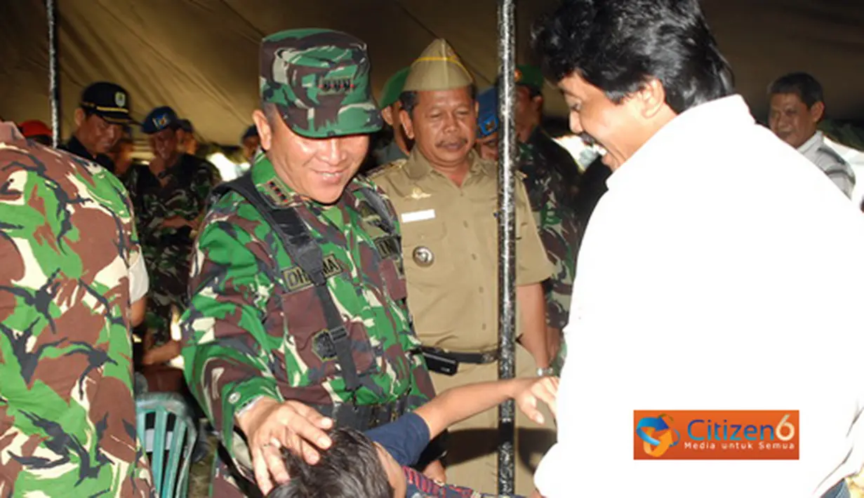 Citizen6, Subang: Kegiatan bakti sosial tersebut antara lain pengobatan massal dan pengkhitanan. (Pengirim: Dodo)