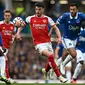 Striker Arsenal Gabriel Martinelli sempat mencetak gol ke gawang Everton namun dianulir karena offside. Setelah itu, dia pun ditarik keluar karena cedera pada laga pekan kelima Liga Inggris (AFP)