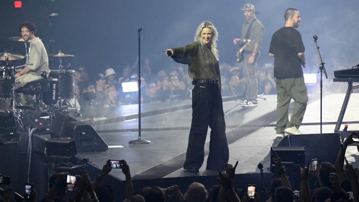 Lirik Lagu The Emptiness Machine Linkin Park Ragam