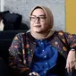 Komisioner KPU Evi Novida Ginting Manik menunggu untuk menjalani pemeriksaan di Gedung KPK, Jakarta, Rabu (26/2/2020). Evi diperiksa sebagai saksi untuk tersangka Saeful Bahri terkait kasus dugaan penerimaan hadiah atau janji penetapan anggota DPR Terpilih 2019-2024. (merdeka.com/Dwi Narwoko)