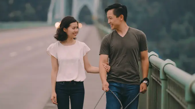 pasangan bahagia