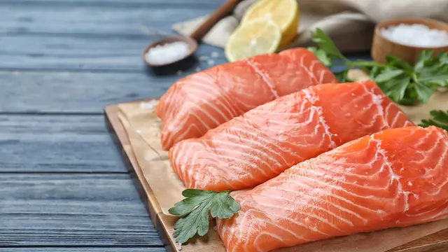 Mengonsumsi Ikan Salmon Dapat Bermanfaat bagi Kesehatan Tubuh