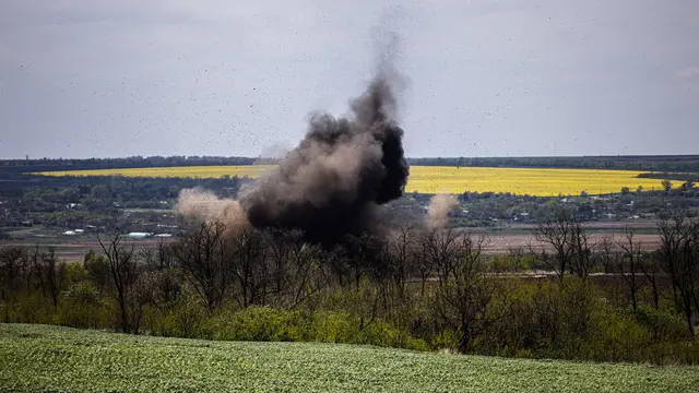 Petani Ukraina Berisiko Tewas di Ladang yang Dipenuhi Bom