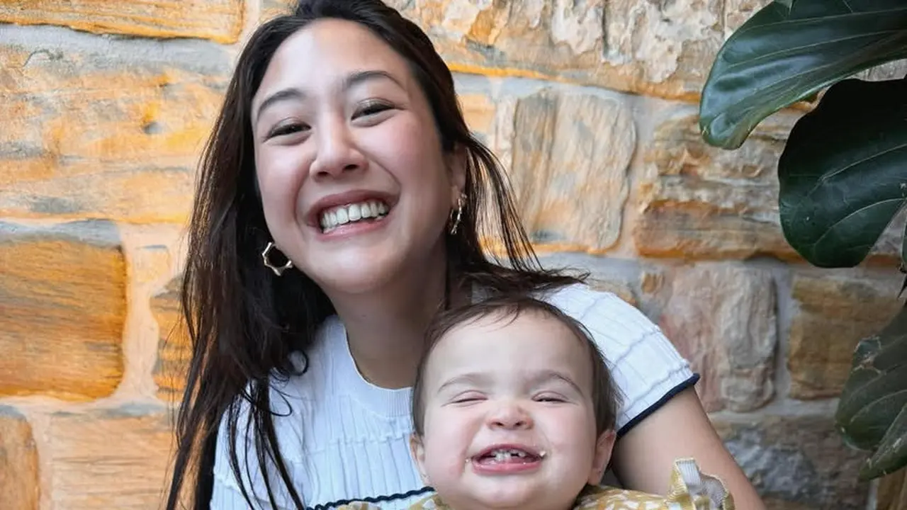 Sherina Munaf Kala Bermain Bersama Keponakan Bulenya