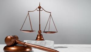 Ilustrasi hukum, keadilan. (Image by Freepik)