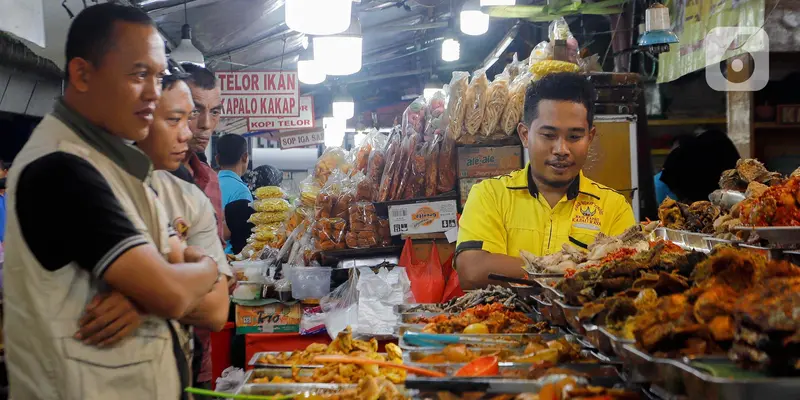 Menikmati Ragam Makanan Khas Sumatera Barat di Sentra Kuliner Nasi Kapau