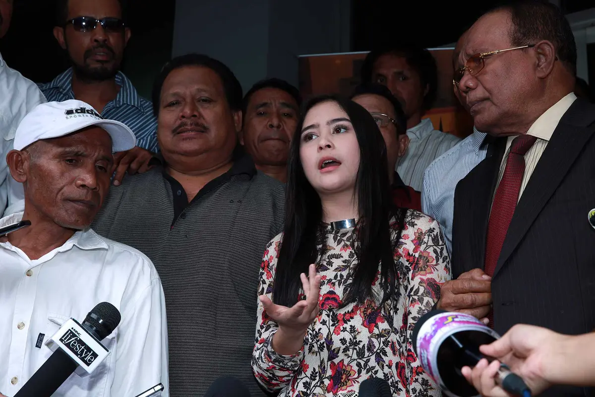 Prilly Latuconsina