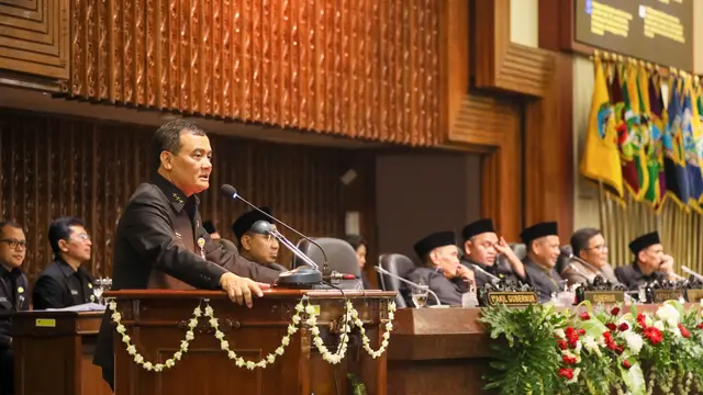 Gubernur Jateng Ahmad Luthfi Dorong Perbaikan Jalan Dipercepat Demi Kelancaran Mudik 2025