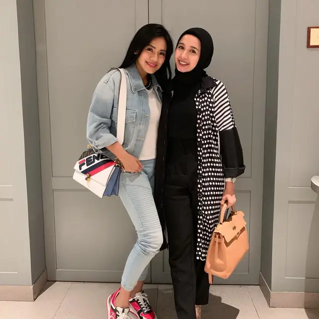 6 Potret Persahabatan Laudya Cynthia Bella dan Titi Kamal, Kenal Sejak Tahun 2000-an