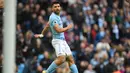 Penyerang Manchester City asal Argentina, Sergio Aguero berda pada urutan kedua deretan top scorer klub dengan koleksi 12 gol. Gol tersebut dicetak pada semua kompetisi yang diikuti The Citizens. (AFP/Paul Ellis)