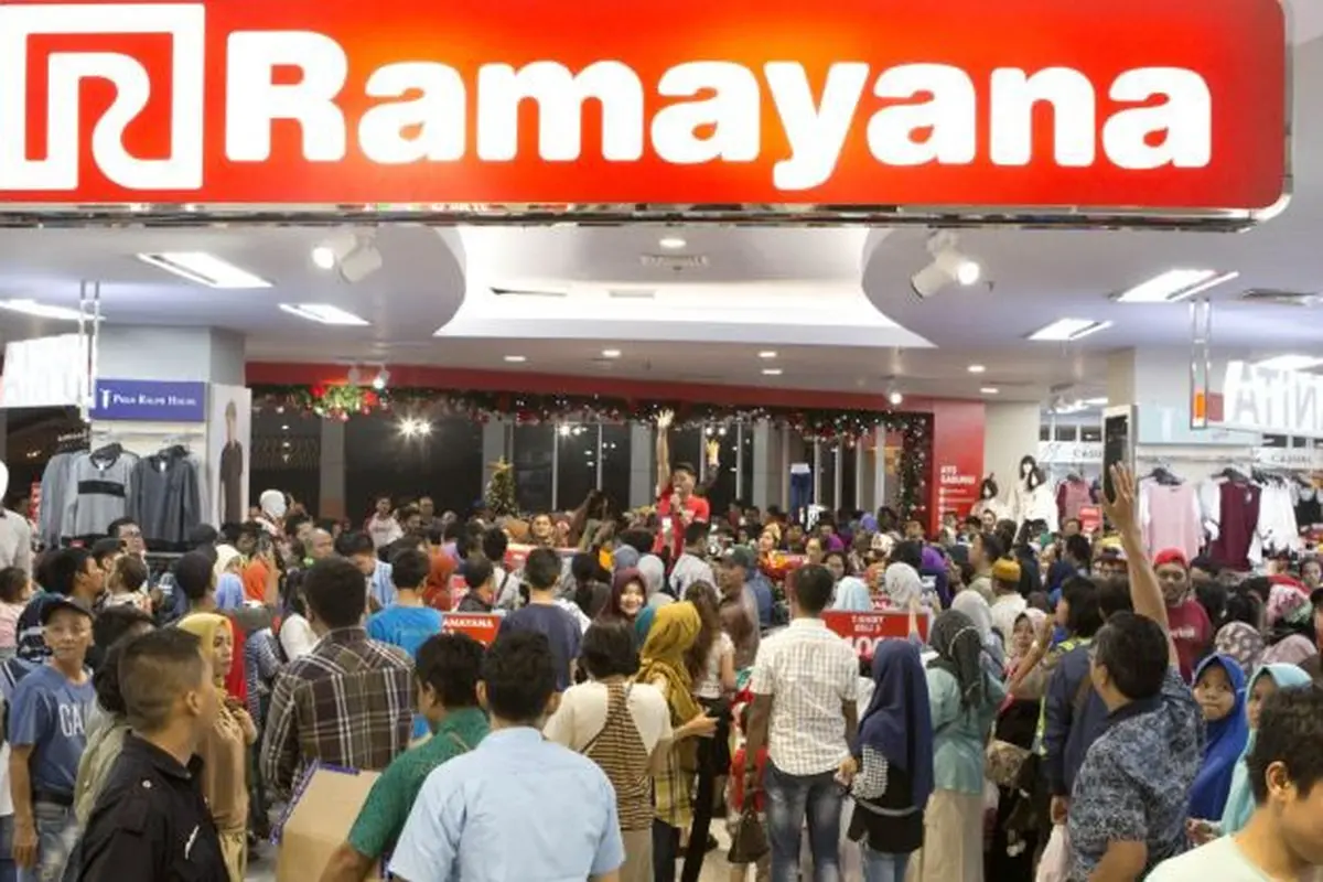 PT Ramayana Lestari Sentosa Tbk menambah tiga gerai baru di bulan Desember. 