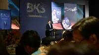 Luhut Pamer Prestasi Budi Karya Jadi Menhub: Proyek Kereta Cepat Jadi Andalan