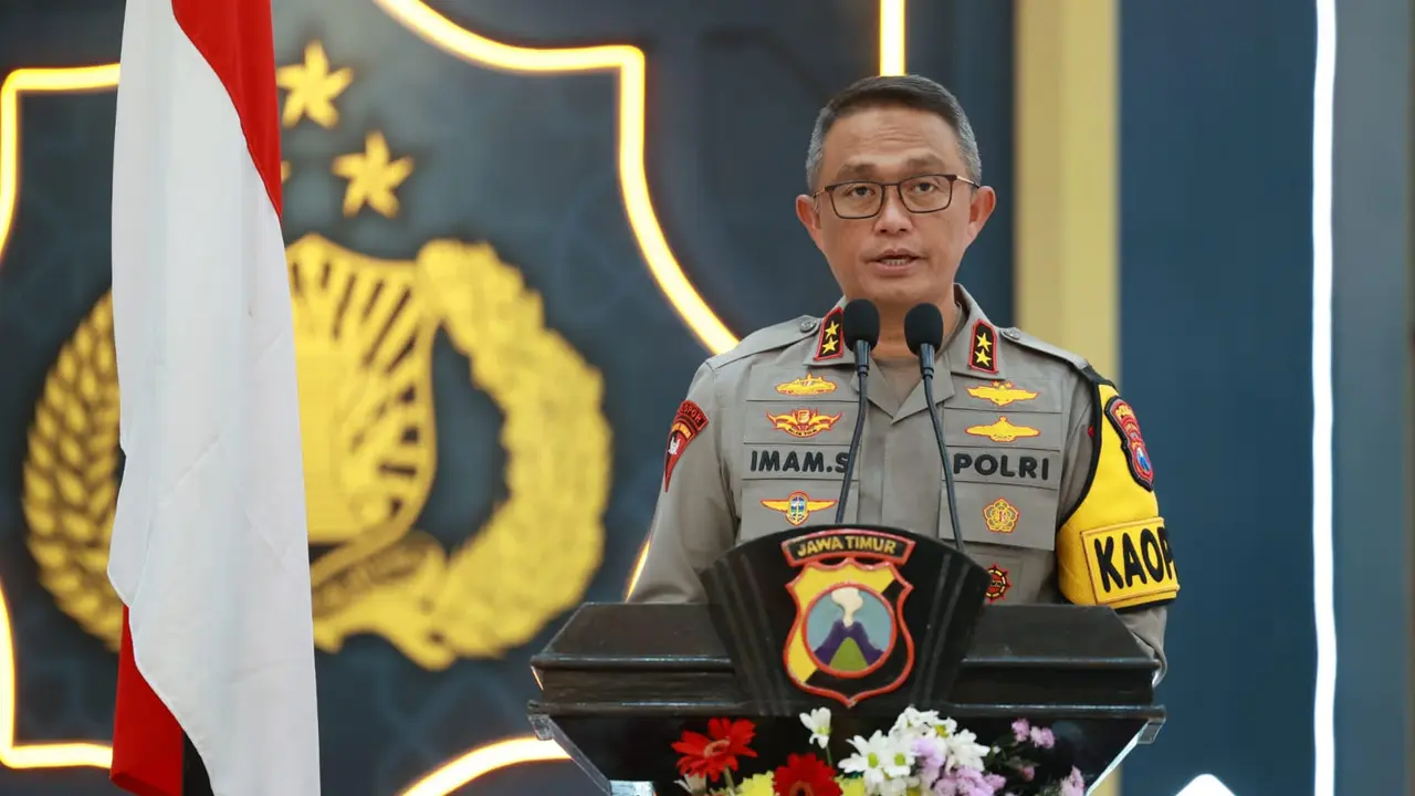Kapolda Jatim Irjen Pol Imam Sugianto. (Dian Kurniawan/Liputan6.com)