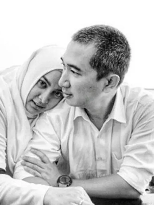 Rumah Tangga Diisukan Retak, Ini 7 Momen Manis Jane Shalimar dan Arsya Wijaya