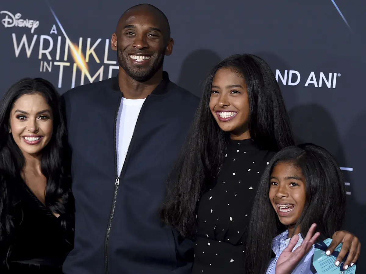 Reaksi Istri Mendiang Kobe Bryant Saat Lakers Juara NBA 2020 - Bola  Liputan6.com