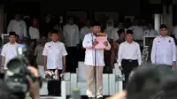 Pada kesempatan ini, Prabowo selaku inspektur upacara membacakan proklamasi yang diikuti para peserta, Bogor, Minggu (17/8/14). (Liputan6.com/Johan Tallo)