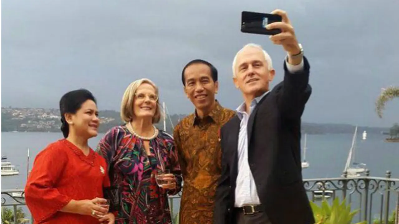 Swafoto Jokowi dengan PM Australia Turnbull