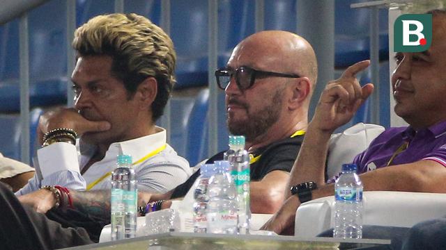 Foto: Momen Dua Legenda Sepak Bola Sambangi Indomilk Arena untuk Menonton Laga BRI Liga 1 2022/2023 Antara Persita Melawan Persija