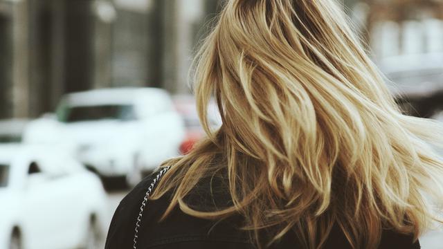 Rahasia rambut lurus dan berkilau tanpa alat catok